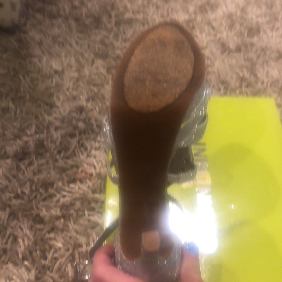 GIANNI BINI Heels. Size 6. Silver and glitter . - Picture 5 of 12